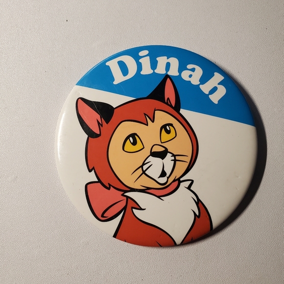 Disney Alice In Wonderland Dinah Cat Red Kitten Pink Bow Pinback Button 3" - Picture 2 of 6